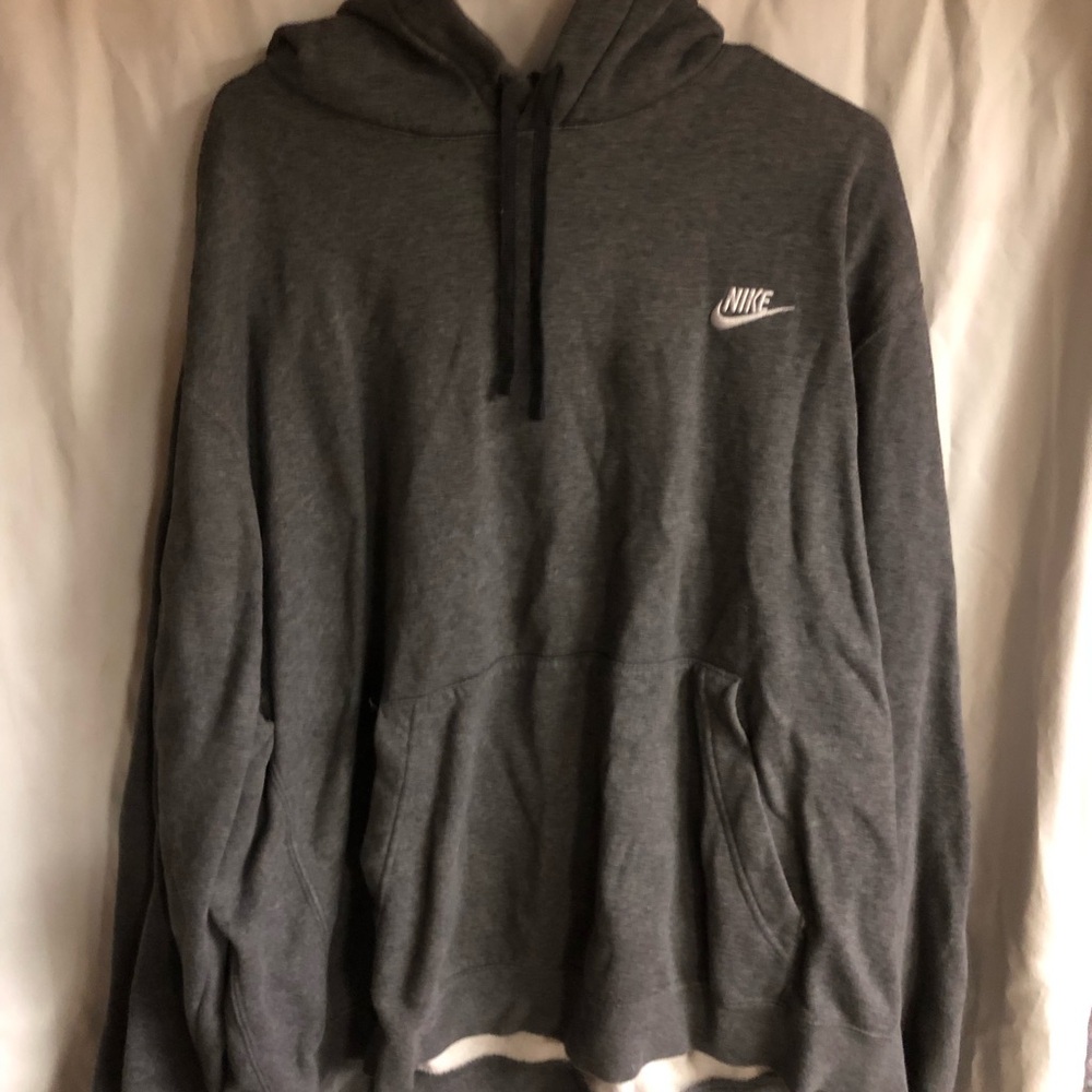 Nike Gray Sweatshirt Classic Pullover Design
